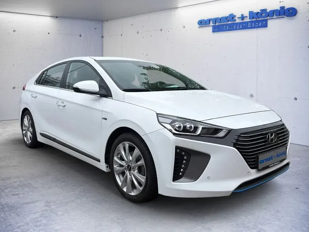 Gebraucht Hyundai Ioniq Premium 141 PS (103 kW) 2017 Weiß Kleinwagen