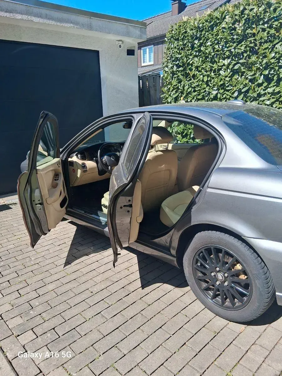 Gebraucht Jaguar X-type Executive 145 PS (106 kW) 2009 Grau Limousine