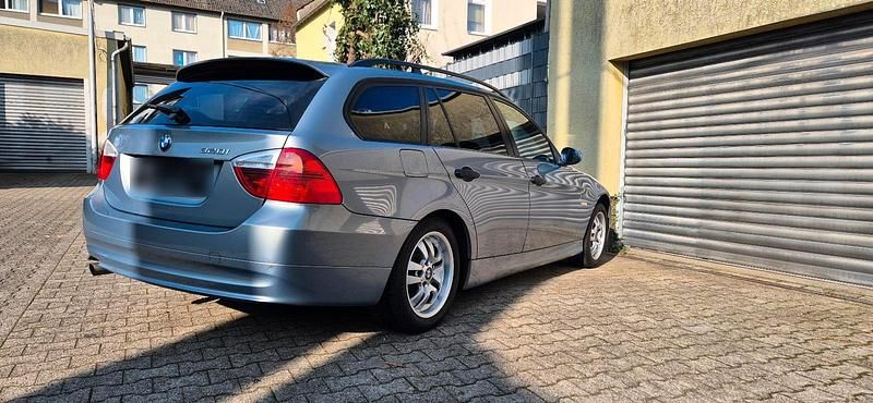 Gebraucht BMW 320 150 PS (110 kW) 2006 Kombi