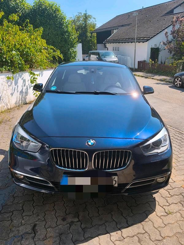 Blau Gebraucht 2017 BMW 535 Gran Turismo Luxury Line Kombi | 26.500 € - Bild 1/4
