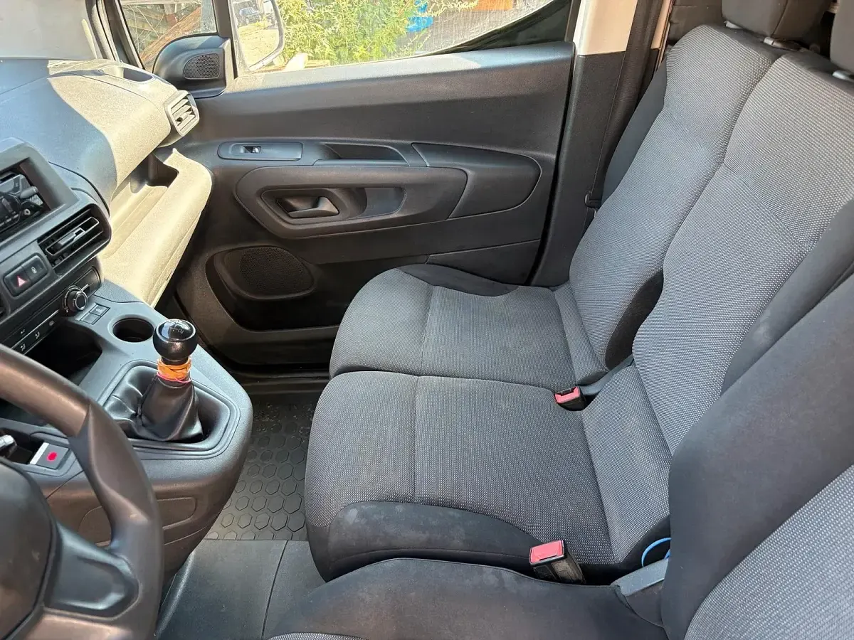 Gebraucht Peugeot Partner 75 PS (55 kW) 2019 Weiß Van / Kleinbus