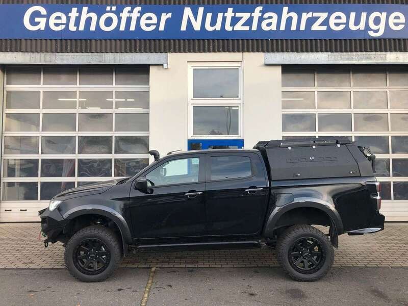 Onyx black Gebraucht 2023 Isuzu D-Max Abholung | 98.163 € - Bild 1/4