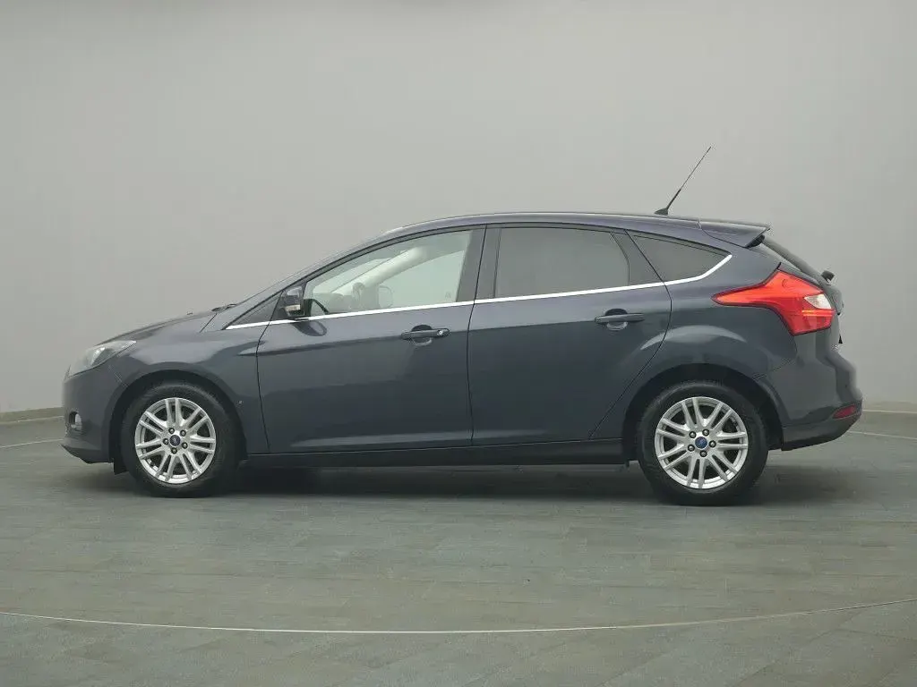 Gebraucht Ford Focus Titanium 182 PS (133 kW) 2013 Midnight sky Limousine