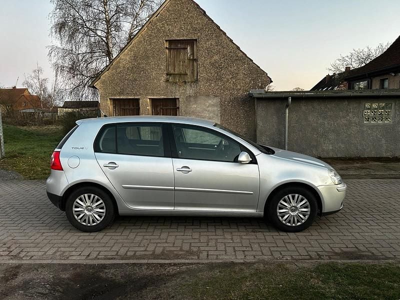 Gebraucht VW Golf V 102 PS (75 kW) 2007 Silber Kleinwagen