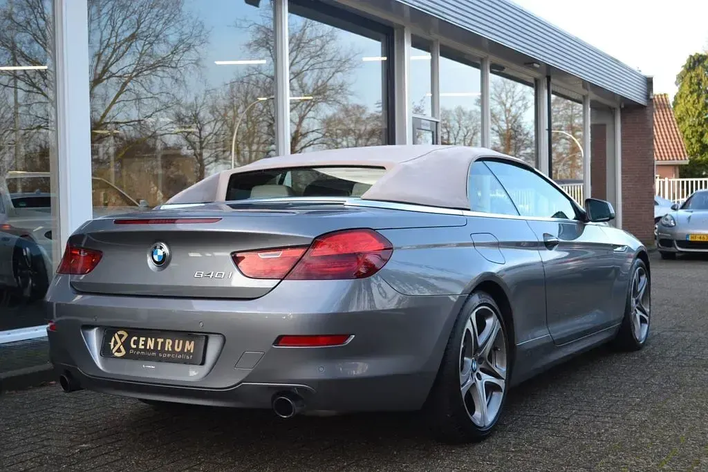 Gebraucht BMW 640 Cabriolet 320 PS (235 kW) 2011 Grau Cabrio