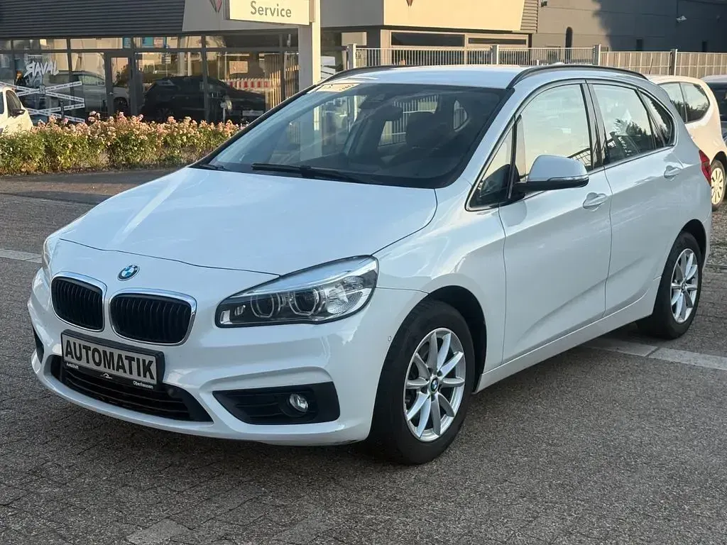 Gebraucht BMW 218 Advantage 150 PS (110 kW) 2017 Weiß Limousine