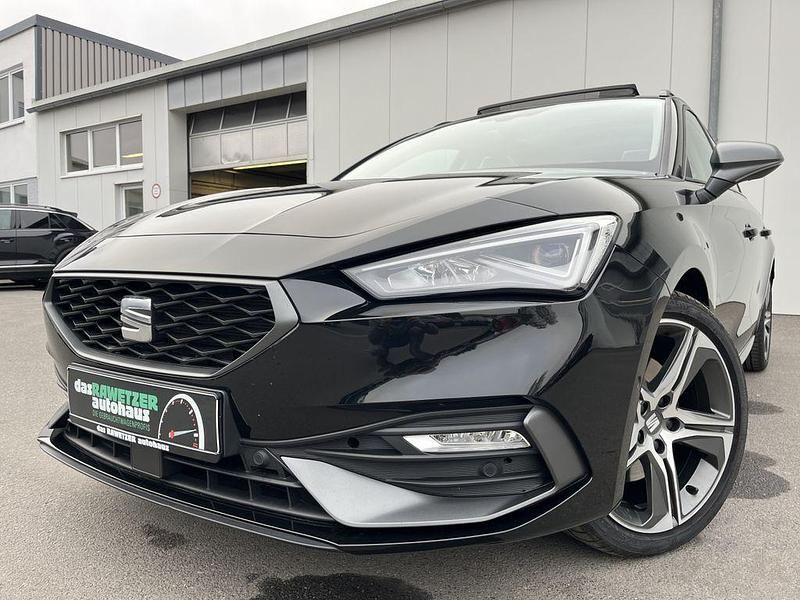 Schwarz Gebraucht 2022 Seat Leon FR-Line Limousine | 25.860 € (Etwas zu teuer) - Bild 1/1