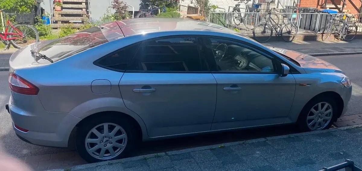 Gebraucht Ford Mondeo 125 PS (91 kW) 2008 Silber Limousine