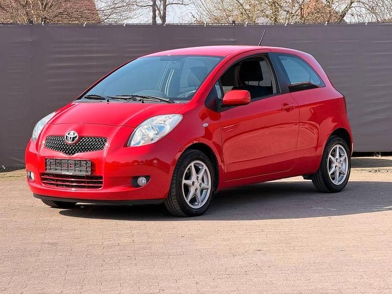 Gebraucht Toyota Yaris Sol 87 PS (63 kW) 2007 Rot Kleinwagen