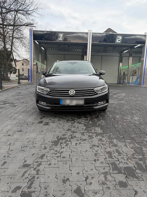Gebraucht VW Passat 150 PS (110 kW) 2019 Schwarz Kombi