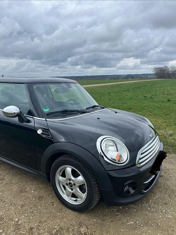 Gebraucht Mini Cooper D 111 PS (81 kW) 2011 Schwarz Kleinwagen