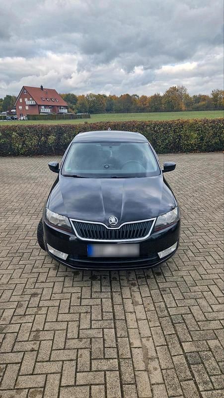 Gebraucht Skoda Rapid 122 PS (89 kW) 2014 Schwarz Kleinwagen