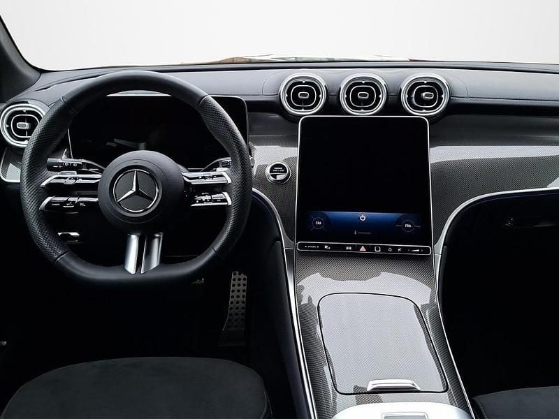 Gebraucht Mercedes GLC300 AMG 269 PS (197 kW) 2025 Metalliclack obsidianschwarz SUV