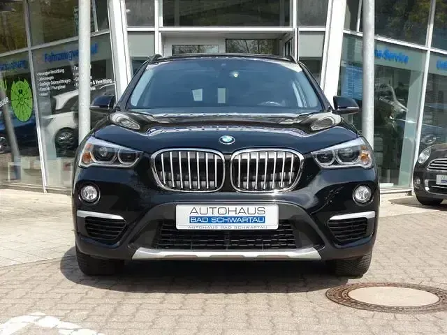 Używany BMW X1 xLine 140 KM (102 kW) 2017 Czarny SUV
