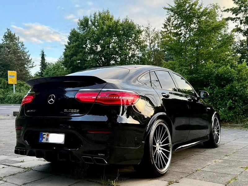 Schwarz Gebraucht 2018 Mercedes GLC63 AMG AMG Coupé | 41.000 € (Teuer) - Bild 1/4