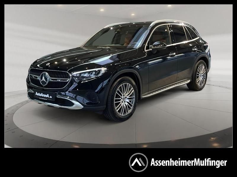 Schwarz Gebraucht 2024 Mercedes GLC200 Avantgarde SUV | 48.969 € (Guter Preis) - Bild 1/4