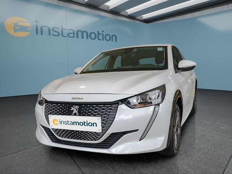 Gebraucht Peugeot e-208 100 kW (136 PS) 2021 Weiß Kleinwagen