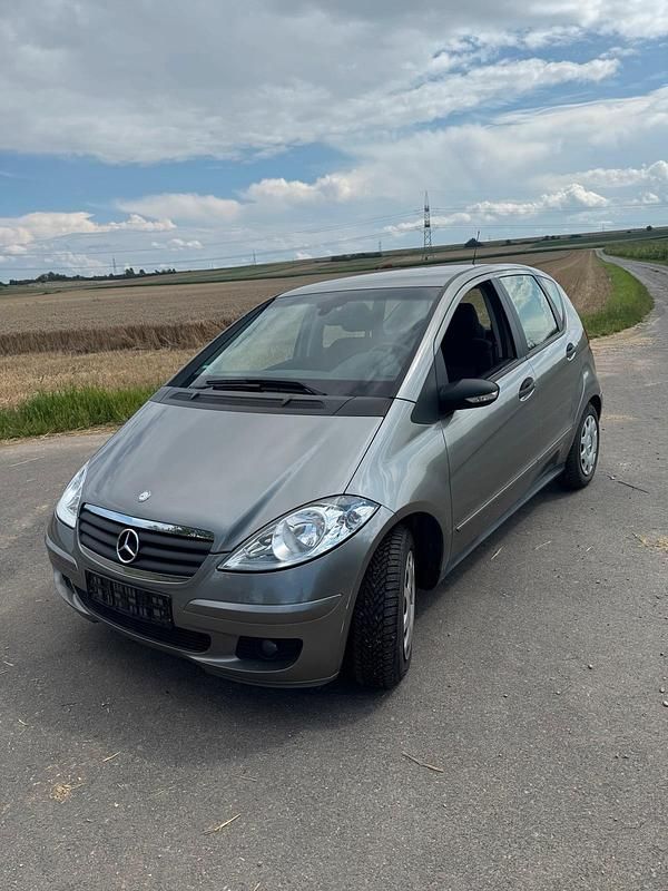 Grau Gebraucht 2007 Mercedes A150 Kleinwagen | 3.299 € (Fairer Preis) - Bild 1/4