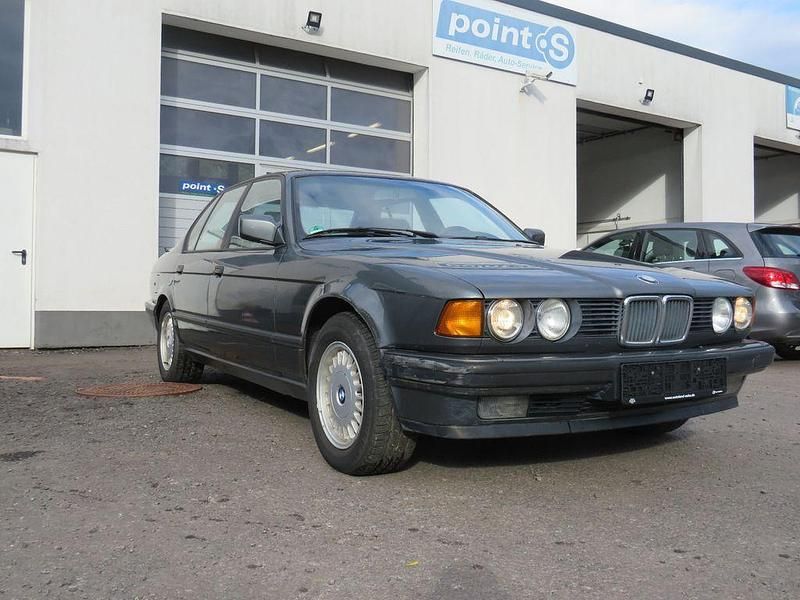 Blau Gebraucht 1990 BMW 730 Limousine | 4.200 € - Bild 1/4