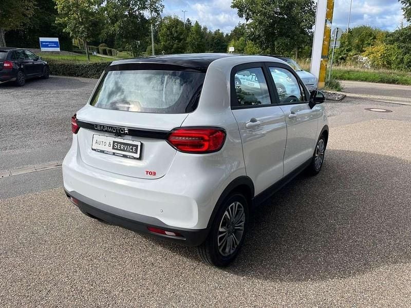 Neu Leapmotor T03 69 kW (95 PS) 2025 Weiß (light weiss) Kleinwagen