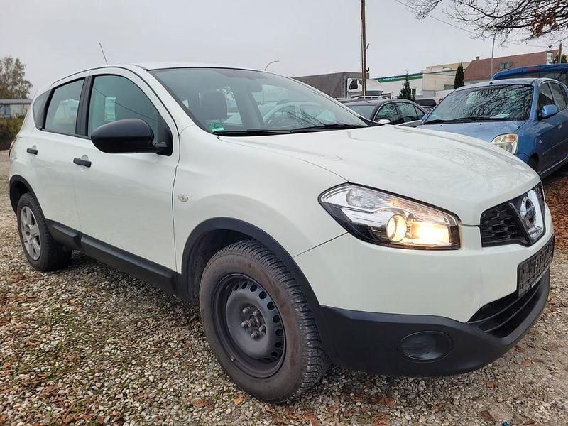 Gebraucht Nissan Qashqai Visia 141 PS (103 kW) 2011 Weiß SUV