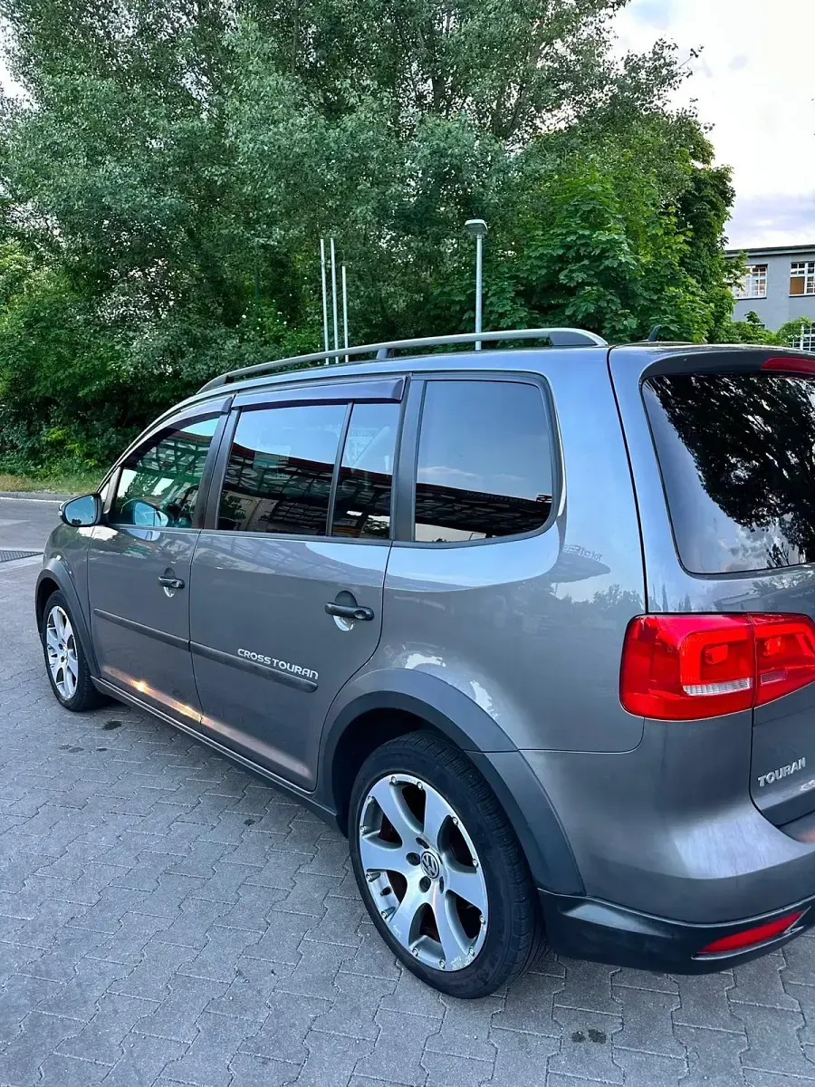 Gebraucht VW Touran 143 PS (105 kW) 2012 Grau Van / Kleinbus