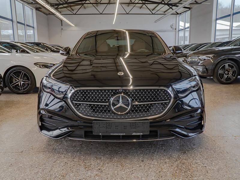 Gebraucht Mercedes E200 AMG 204 PS (150 kW) 2025 Andere farbe Limousine
