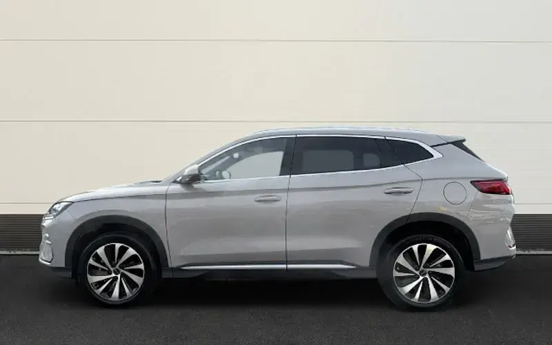 Neu BYD Seal U Design 324 PS (238 kW) 2026 Beige SUV