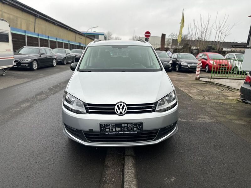 Grau Gebraucht 2012 VW Sharan Van / Kleinbus | 10.400 € (Guter Preis) - Bild 1/4
