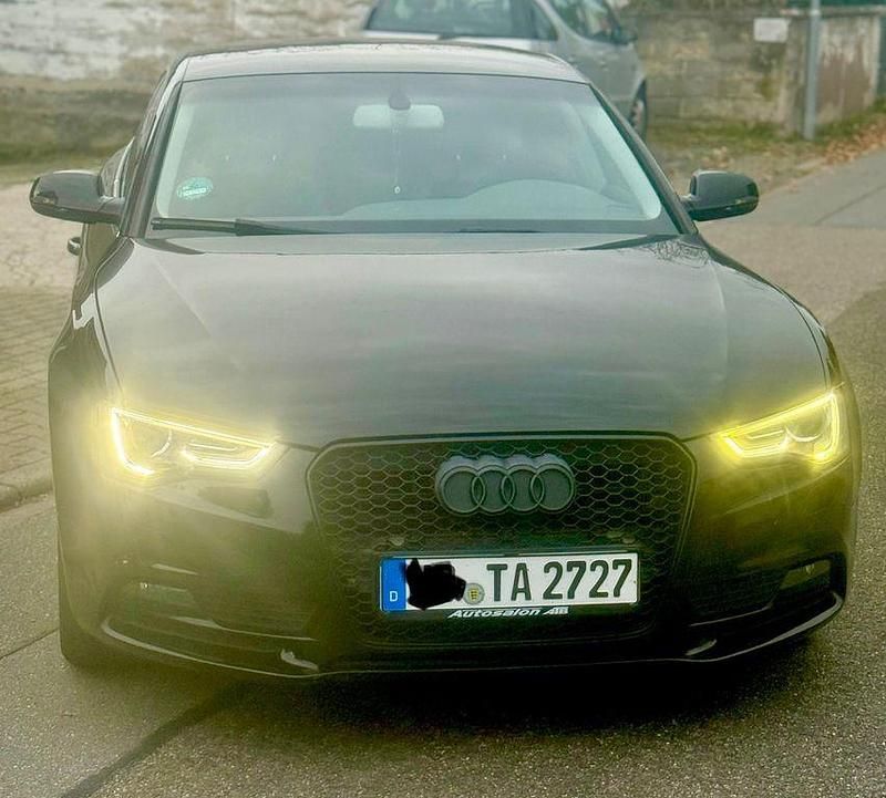 Grau Gebraucht 2012 Audi A5 Sportback Kleinwagen | 9.000 € (Fairer Preis) - Bild 1/4