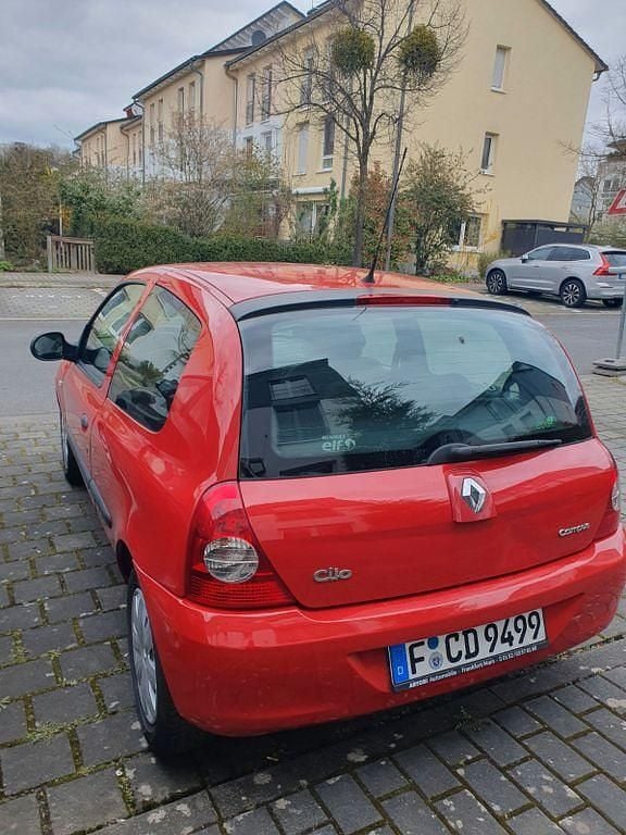 Gebraucht Renault Clio II Campus 58 PS (42 kW) 2010 Rot Limousine