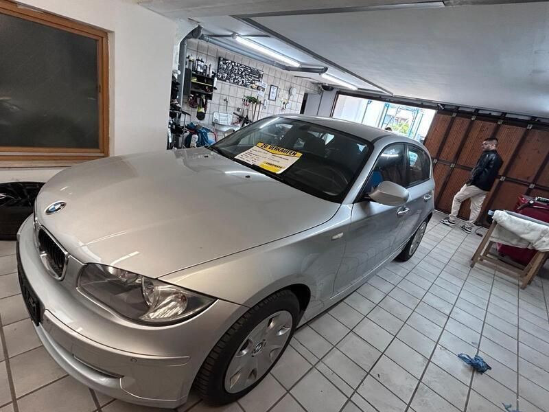 Silber Gebraucht 2007 BMW 116 Kleinwagen | 5.000 € - Bild 1/4