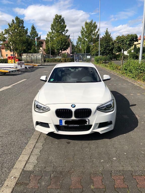 Weiß Gebraucht 2015 BMW 116 M Sport Kleinwagen | 11.000 € (Fairer Preis) - Bild 1/4