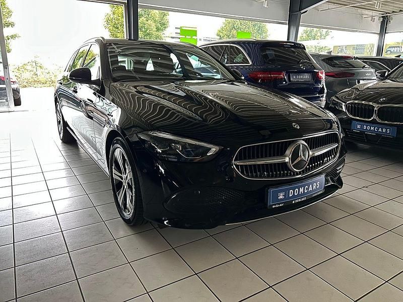 Gebraucht Mercedes C220 220 PS (161 kW) 2022 Schwarz Limousine