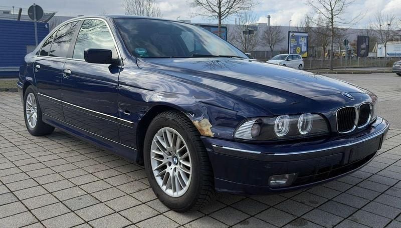 Gebraucht BMW 523 170 PS (125 kW) 1996 Blau Limousine