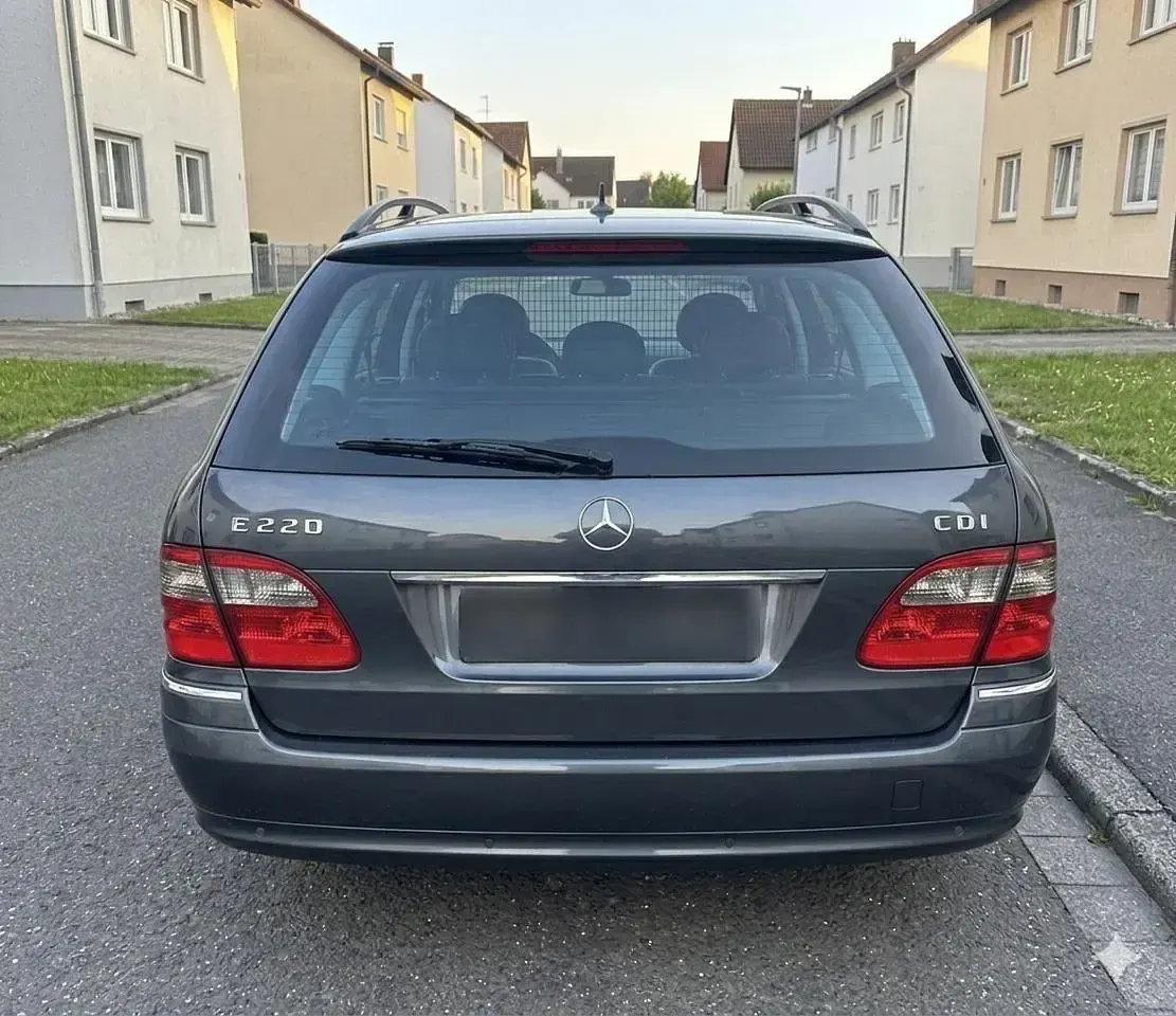 Usado Mercedes E220 170 CV (125 kW) 2008 Familiar