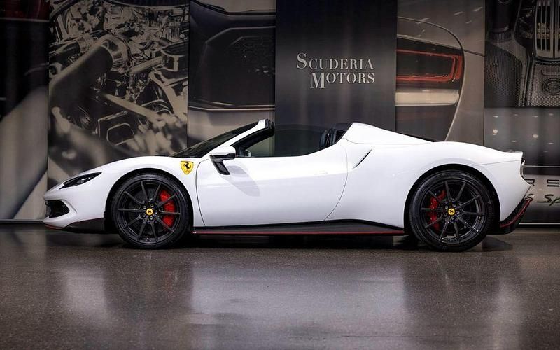 Gebraucht Ferrari 296 829 PS (609 kW) 2023 Bianco king extracampionario Cabrio