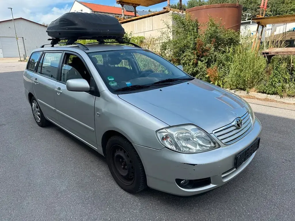 Gebraucht Toyota Corolla 90 PS (66 kW) 2006 Silber Kombi