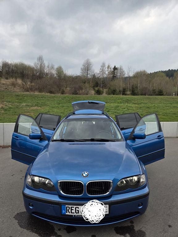 Second-hand BMW 318 143 CP (105 kW) 2002 Albastru Break