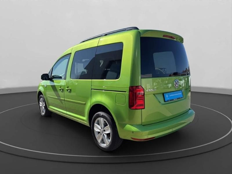 Gebraucht VW Caddy Comfortline 125 PS (91 kW) 2018 Grün Van / Kleinbus