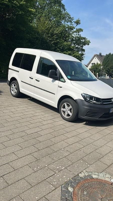 Weiß Gebraucht 2016 VW Caddy Van / Kleinbus | 11.900 € (Superpreis) - Bild 1/4