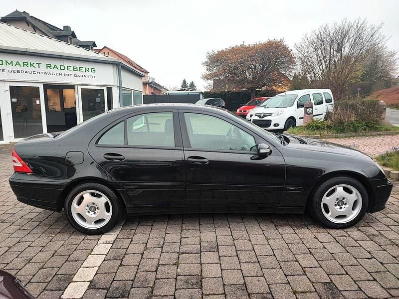 Gebraucht Mercedes C180 143 PS (105 kW) 2004 Schwarz Limousine