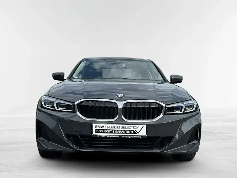 Gebraucht BMW 320 190 PS (139 kW) 2025 Grau Limousine
