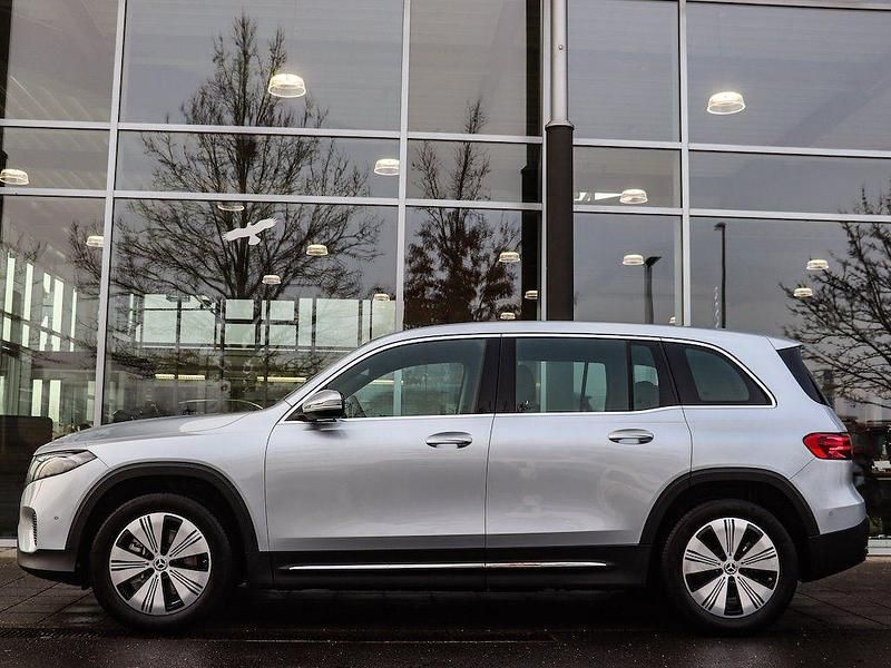 Gebraucht Mercedes EQB300 Advanced 167 kW (228 PS) 2024 Silber SUV