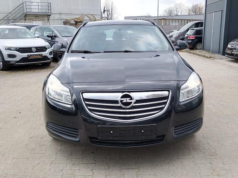 Gebraucht Opel Insignia 131 PS (96 kW) 2012 Schwarz Kombi