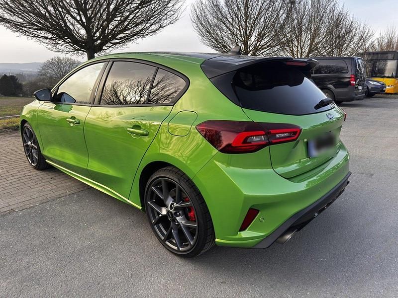 Gebraucht Ford Focus ST 280 PS (205 kW) 2025 Grün Limousine