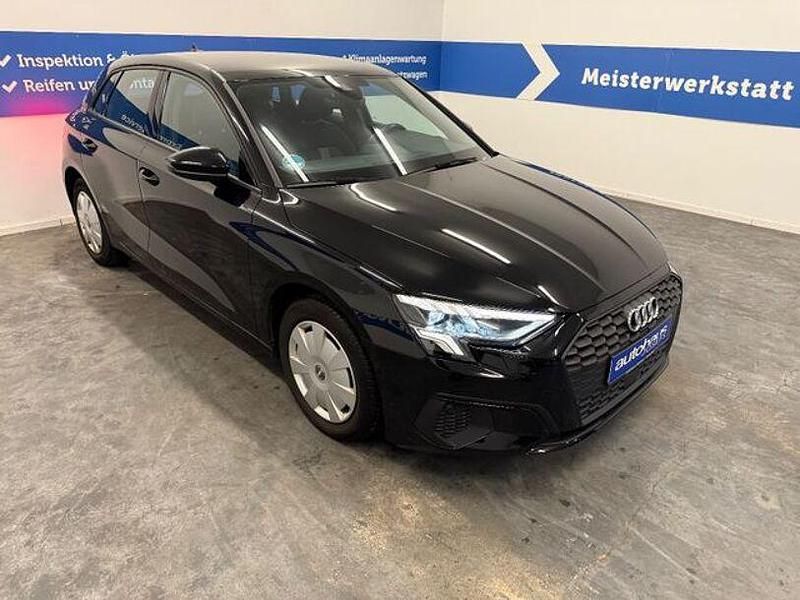 Gebraucht Audi A3 Ambiente 150 PS (110 kW) 2022 Schwarz Limousine