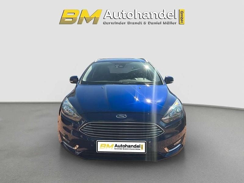 Gebraucht Ford Focus Titanium 125 PS (91 kW) 2016 Blau Kombi