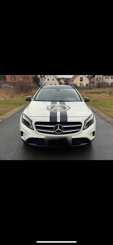 Gebraucht Mercedes GLA200 156 PS (114 kW) 2016 Weiß SUV