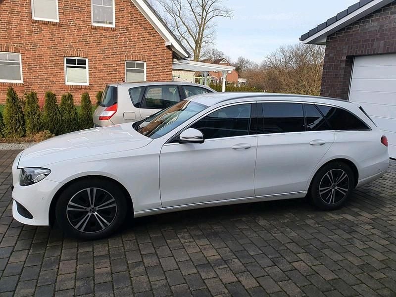 Second-hand Mercedes E220 194 CP (142 kW) 2017 Alb Break